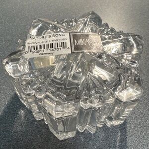 Mikasa "Nature's Song" Snowflake Shaped Covered Crystal Trinket Box 606